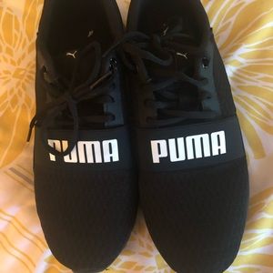 Puma Sneakers